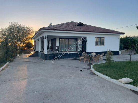 Aydın Nazilli Sümer Mahallesinde Satılık Evler Ve Hayvan Damı