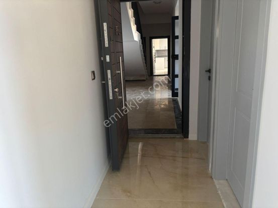 Manavgat Ilıcada Havuzlu Binada Satılık 1+1 Daire !!!!!