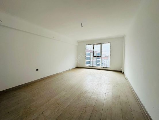 Feridunçelik'te Sıfır Binada 3+1 3.katta Satılık Daire !!