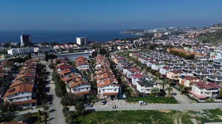 Denize 350 Metre Özel Havuzlu Villa