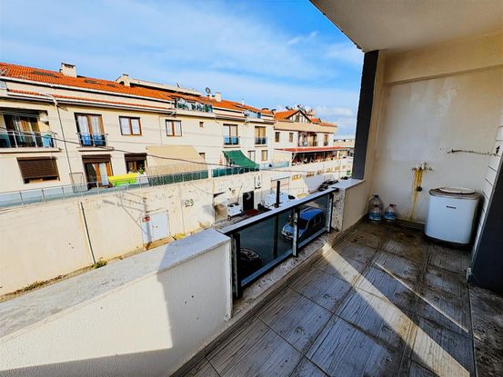 Foça Kazım Dirik Mahallesinde Kiralık 2+1 Daire