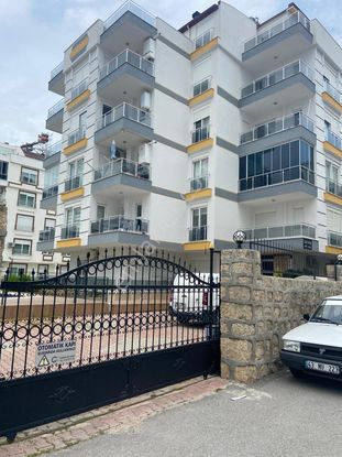 Hurma'da Çift Balkonlu Geniş 1+1 Daire