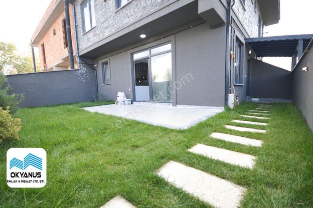 Kocaali Müstakil Bahçeli 4+1 Şık Villa Okyanustan