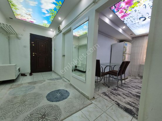 Cadde Üzeri - Eşyalarıyla Birlikte Satılık 3+1 Daire...