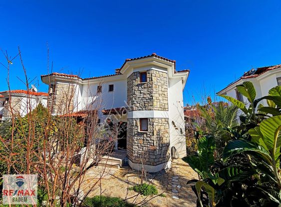 Datça Pandora Sitesinde Satılık Bahçeli 3+1 Trıpleks İkiz Villa