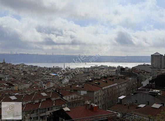 Beşiktaş'ta Deniz Manzaralı 5+1 Dubleks Daire
