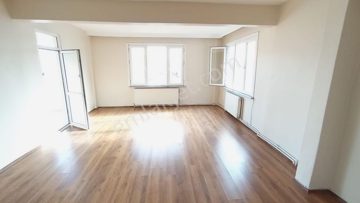 Beykoz Ortaçeşmede 4+1 Kiralık Arakat Daire