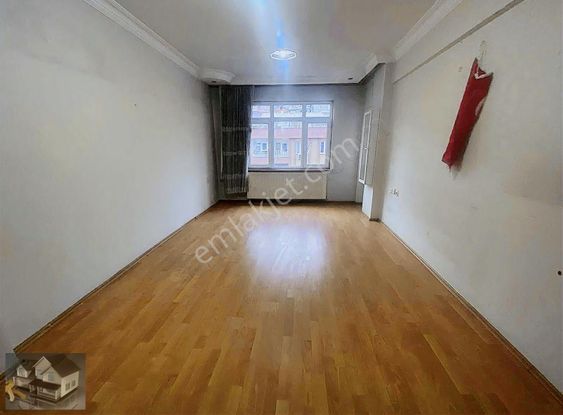 Silahtarağa Karadeniz Caddesinde Satılık 3+1 120m2 Daire