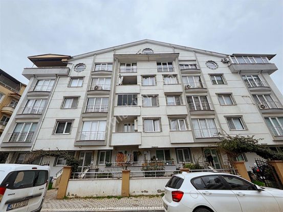 3+1 Arakat Yeni Bina Oldukça Geniş ( Vatan Computer Yanında ).