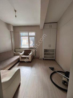 Sütlüce Sahile Yürüme Mesafesinde 2+1 Giriş Kat Daire