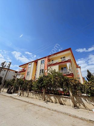 İnal Emlaktan Emekte Site İçerisinde Satılık 3+1 130 M2 Daire