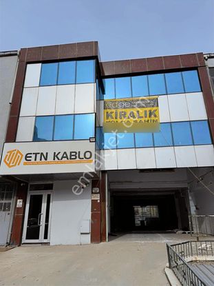 Bodruma Araç Girişli Çift Cephe 950 M2 Komple Kiralık Bina