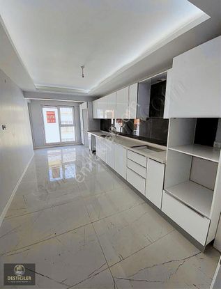 Au Desticilerden Behçet Necatigil Blv. Üzerinde 3+1 Geniş Daire