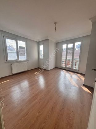 Sancaktepe Samandıra Merkezi Konumda 3+1 Çatı Dubleks