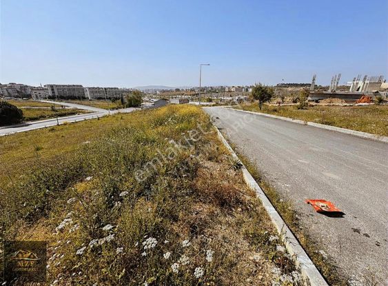 Çayırova Zeray Konut Yanı Prestijli Konumda 221 M² 4 Kat %25