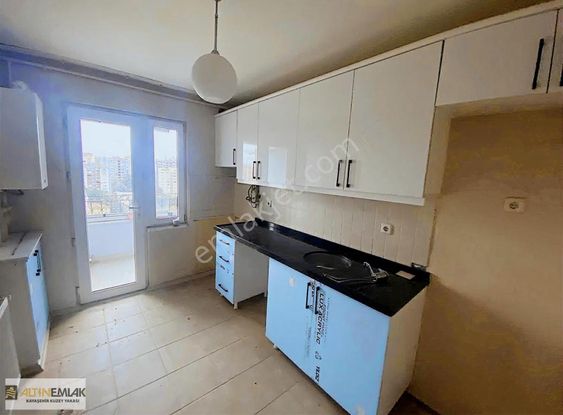 İstinye Sitesinde Vadi Manzaralı Kiralık 3+1 Daire