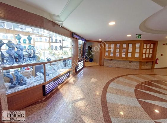 Ilıca Kumköy'de Otel İçerisinde Devren Gümüş Çelik Saat Dükkanı