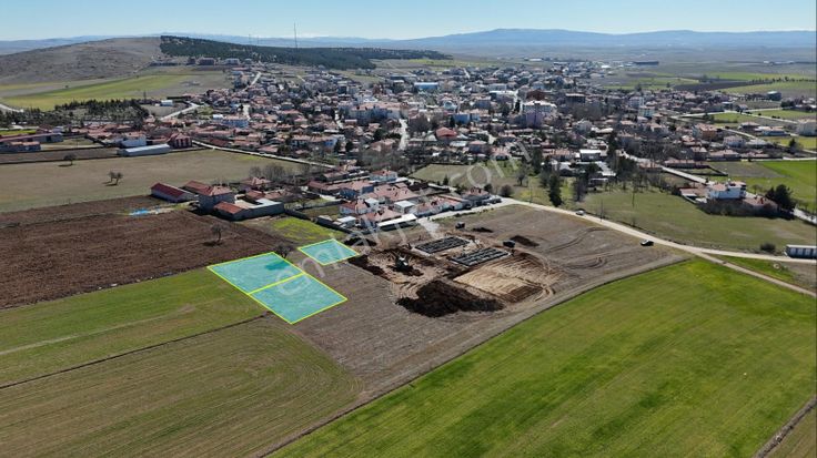 İhsaniye Merkezde Son 3 Parça 2 Kat İmarlı Arsa