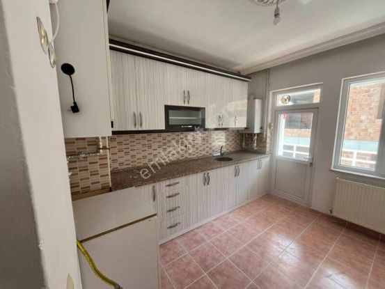 Çorum Cengiz Yapı-yavruturna Orta Okulu Civarı Satılık 2+1 Daire