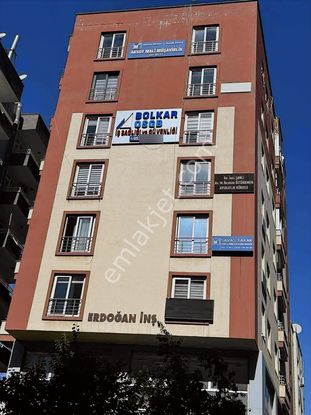 Merkezı Konumda Eşyalı 2 + 1 Ofis