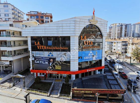 Türközünde Yüksek Tabela Değeri Olan Dükkan