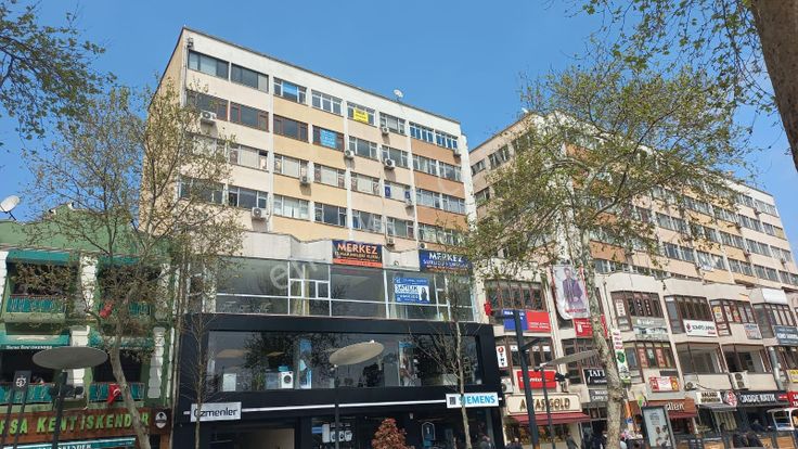 Belediye İş Hanı Satılık Büro & Ofis