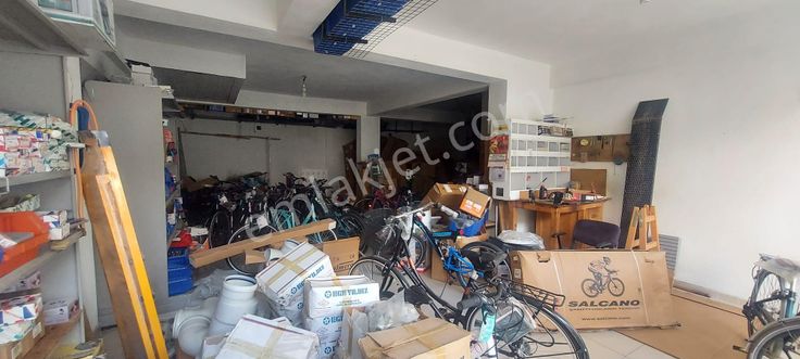 Stop’tan Merkez’de *kiralık Dükkan*