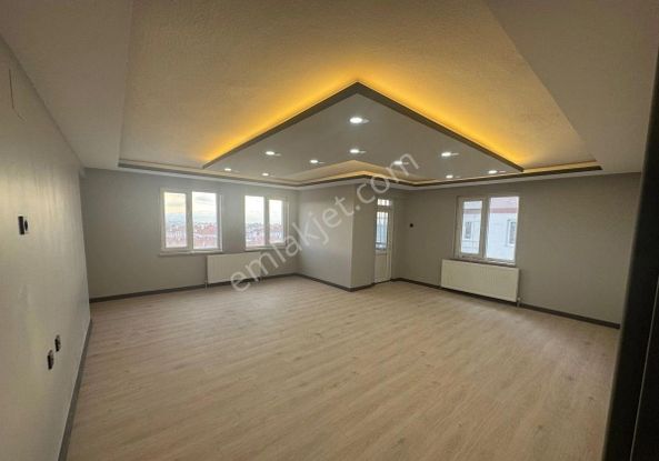 Hasan Bulgur Emlaktan Bahabey Cad Üzerinde 3+1 Daire