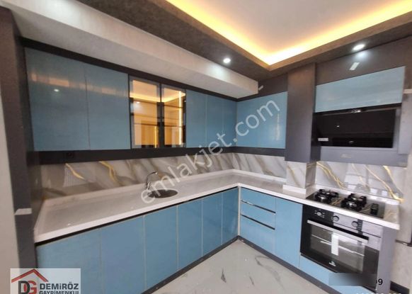 Demiröz'den Mendereste Lüx İşçilikli Katta Geniş 2+1 !!!