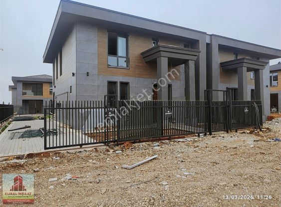 Siteler Mahallesi Hastane Civarında Satılık Villa