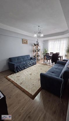 Metrobüse 6 Dk 3+1 Geniş Temiz Daire