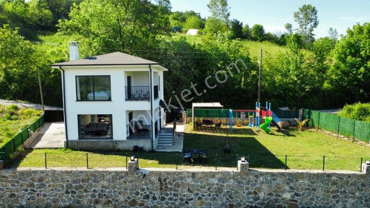 Aksaray Lalelide Arsa İçerisinde Satılık 2+1 Villa