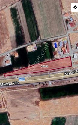 Karatayda Malatya Yoluna Cepheli 8129 M2 Tarla