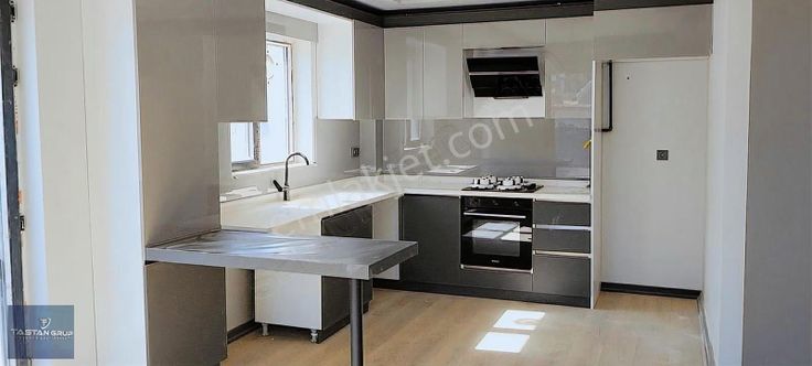 Bulvar'a Sıfır, Merkezi Lokasyon