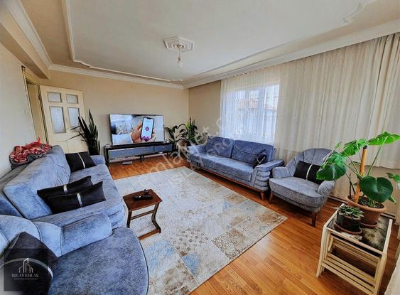 Afyon İstiklal Mahallesinde 3+1 Satılık Daire