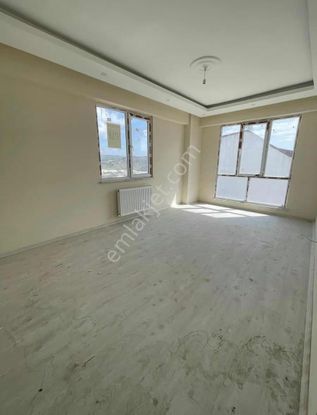 Arnavutköy Yunus Emrede 2+1 Alt + 1+1 Üst Geniş Dubleks