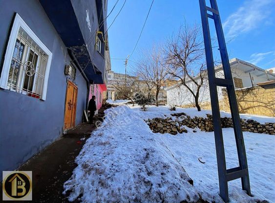 Savur Kapı İmam Hatip Lisesi Civarı Ka 2+1 Ev Ve Arsası