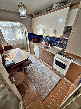 Sym'den Pınarbaşı Mh Asansörlü Caddeye Ulaşıma Y.3+1daire!