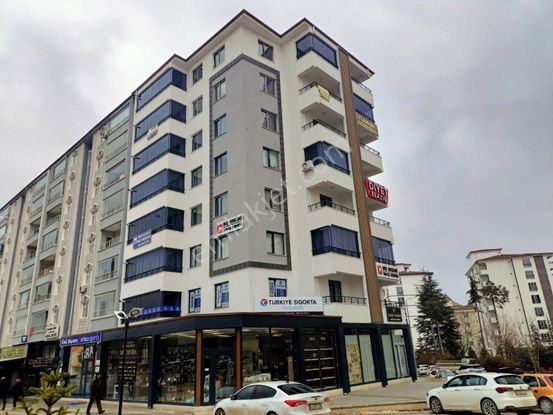 Malatya Caddesinde Satılık 3+1 Arakat Lüx Ofis