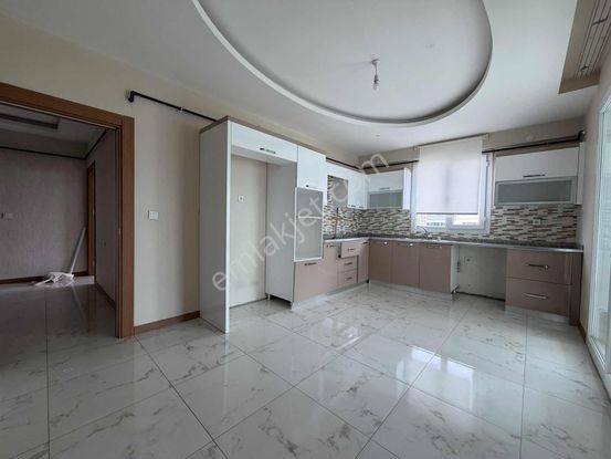 Havalanı Kavşağında Mükemmel 3+1 Daire