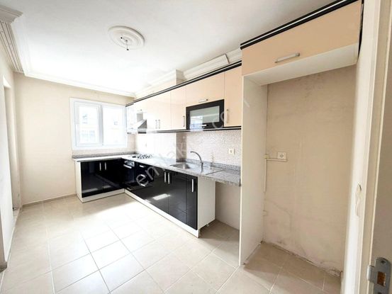 Dora Dan Altınkumda Satılık Ön Cephe Ara Kat 3+1 Geniş Daire