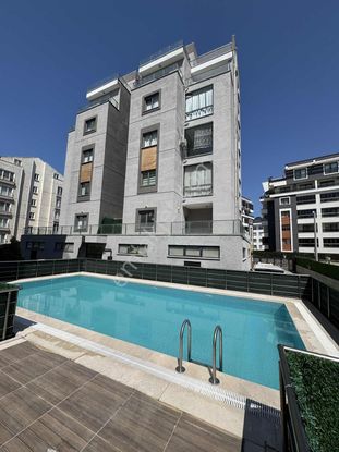 Geçit Mh.corner Florya Sitesinde Satılık Modern 2+1 Daire