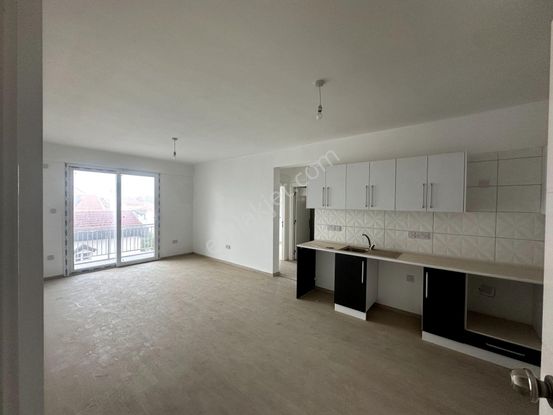 Yeniboğaziçinde Satılık 2+1 Boş Daire | Park Yanı | Uygun Fiyat