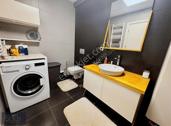 Çiğli Uğurmumcu Önü Açık Havuzlu Sitede Satılık 2+1 Daire