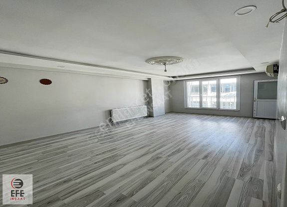 Merkezi Konumlu Ara Kat Manzaralı Balkonlu 2+1