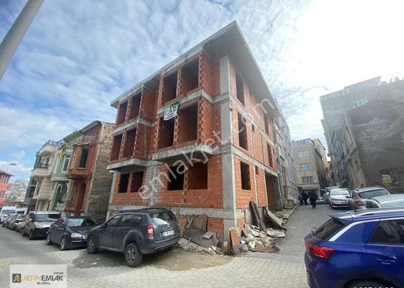 Altın Emlak Vatan'dan Zeyrek'te Satılık Yurt Binası