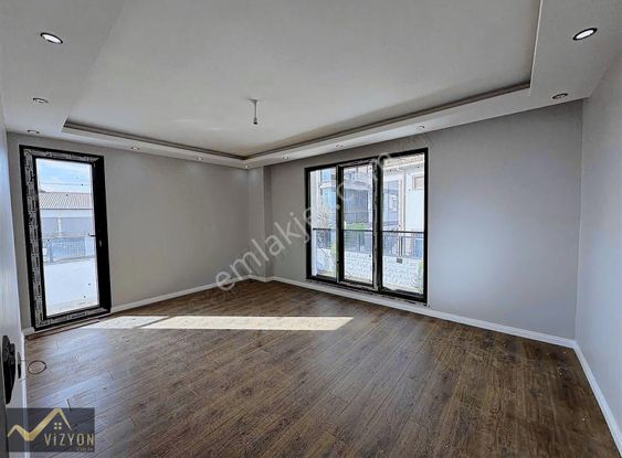 Vizyon Emlaktan Tuzla Caddesinde 2+1 Daire