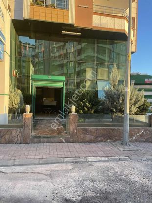Karşıyaka'da Satılık 3+1 Ultralüks Dayalı Döşeli Büro