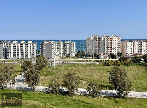 Limonlu'da Deniz Dağ Manzaralı 2+1 Satılık Köşe Daire