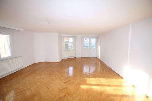 Basınsitesi De Doğalgazlı Asansörlü Otoparklı